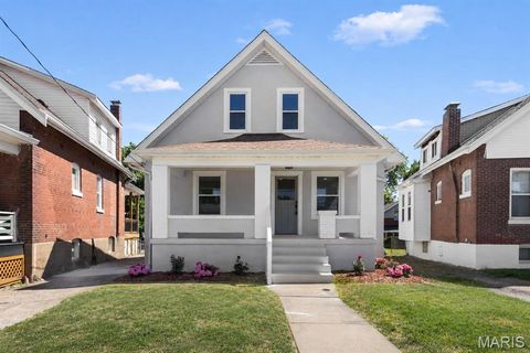 Photo of 7356 Marietta Avenue, Maplewood, MO 63143 (MLS # 26030418)