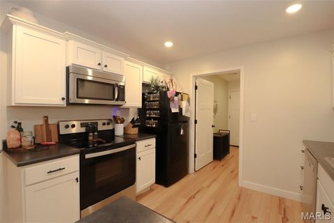 Tiny photo for 706 Bluff Street, Fulton, MO 65251 (MLS # 26026744)