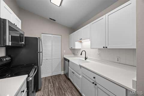 Tiny photo for 2419 Sandalwood Creek Court #F, Wildwood, MO 63038 (MLS # 26050421)