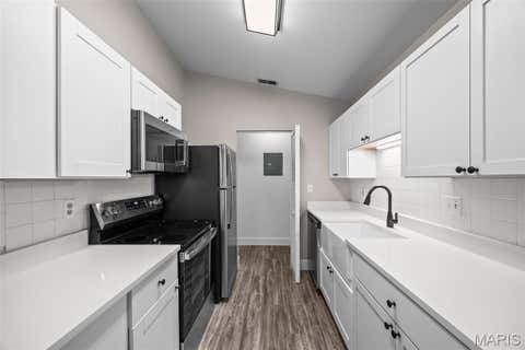 Tiny photo for 2419 Sandalwood Creek Court #F, Wildwood, MO 63038 (MLS # 26050421)