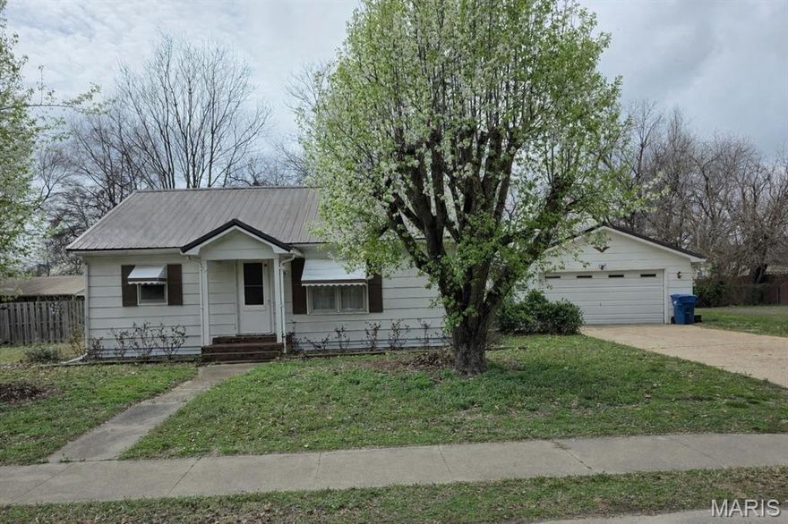 Check out this 3 bed 2 bath home in Clarkton! The home has had numerous updates including the kitchen and bathroom. The home is over 1,200 square feet!