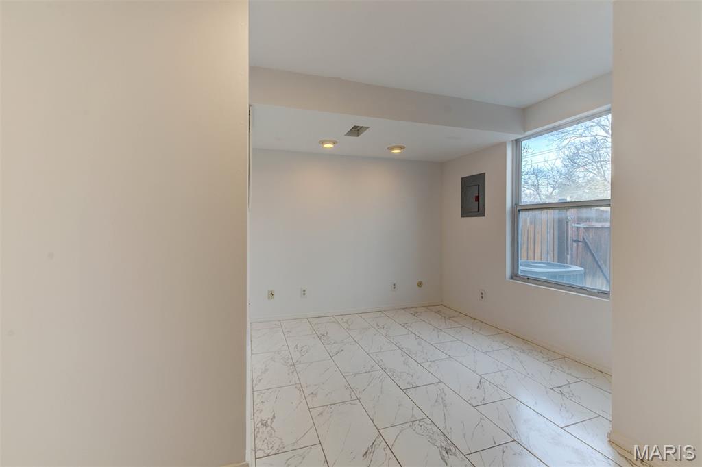 Spring Hill Farm Condo Ph 1 - Residential