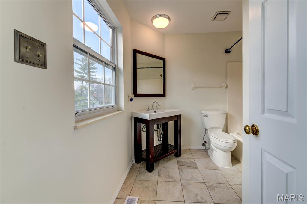 Spring Hill Farm Condo Ph 1 - Residential