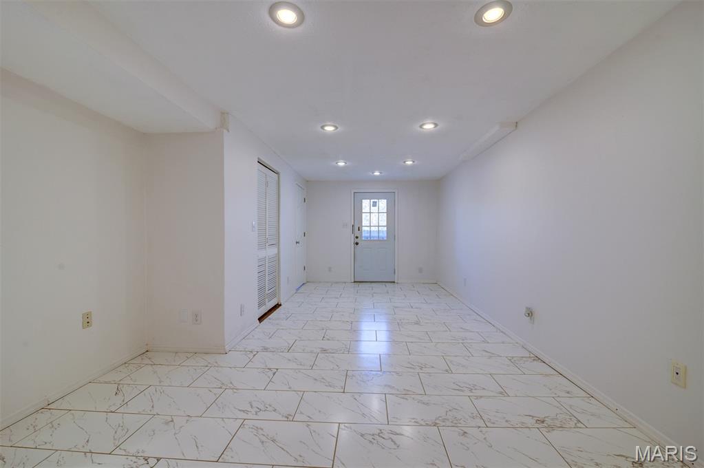 Spring Hill Farm Condo Ph 1 - Residential