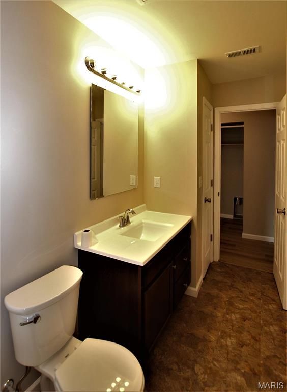 Laura Hills - Residential Lease