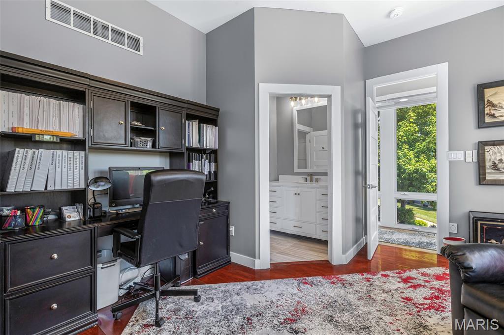 Oakville Woods - Residential