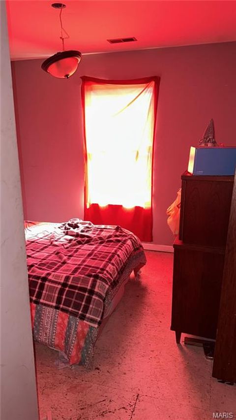 Tiny photo for 330 Julie Court, Elsberry, MO 63343 (MLS # 25057421)