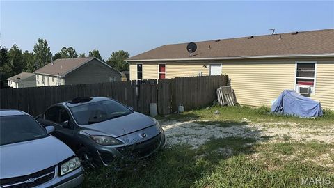 Tiny photo for 330 Julie Court, Elsberry, MO 63343 (MLS # 25057421)