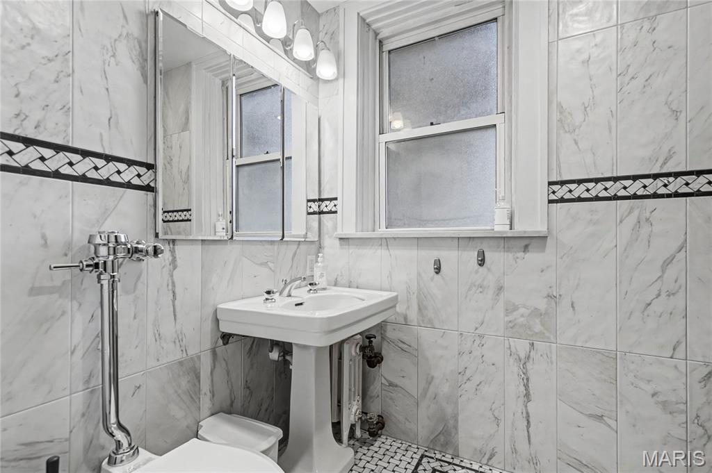 Versailles Condo - Residential