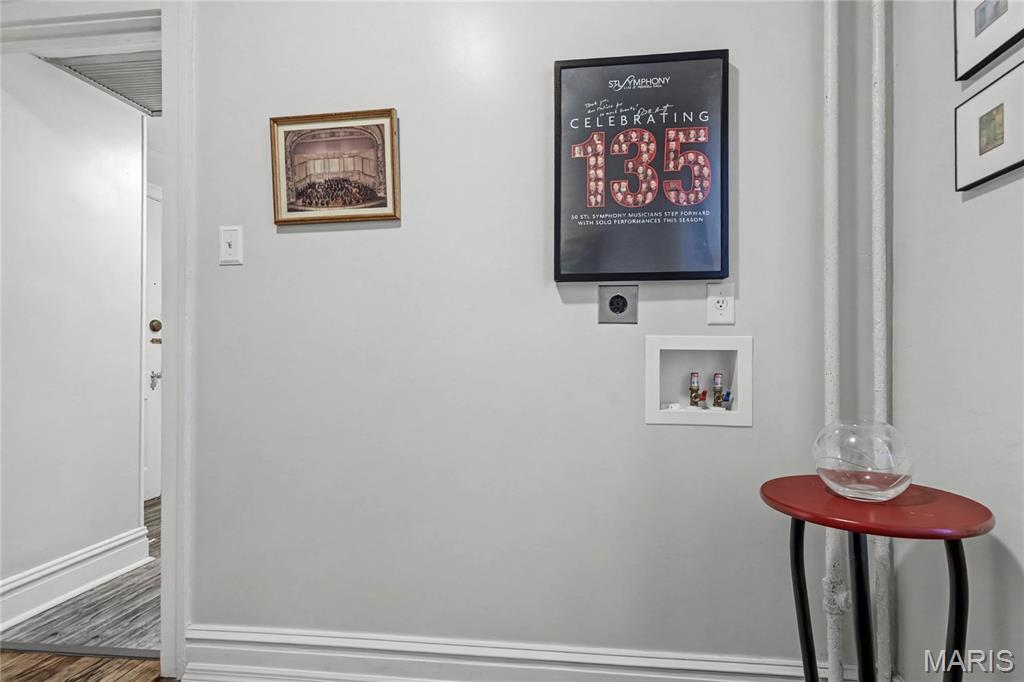 Versailles Condo - Residential