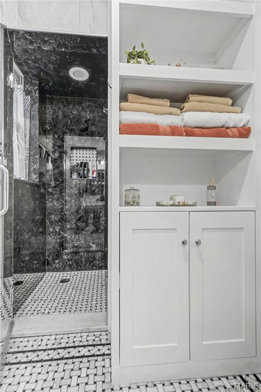 Versailles Condo - Residential