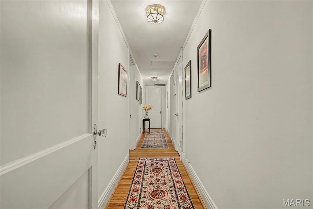 Versailles Condo - Residential