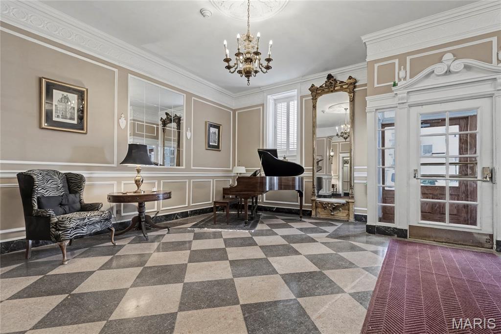 Versailles Condo - Residential