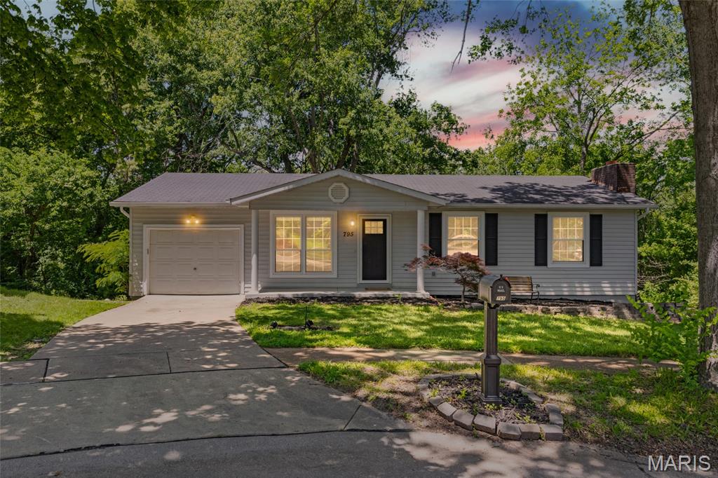 Creekwood Manor - Residential