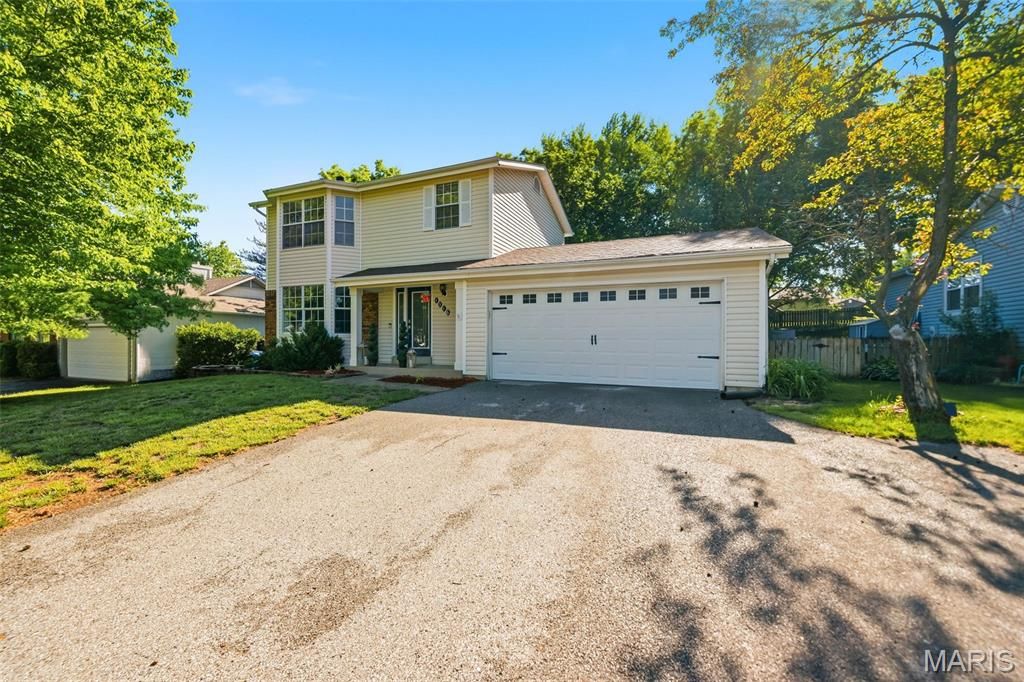 Photo of 1316 Whispering Ridge Lane, St Peters, MO 63376 (MLS # 26020790)