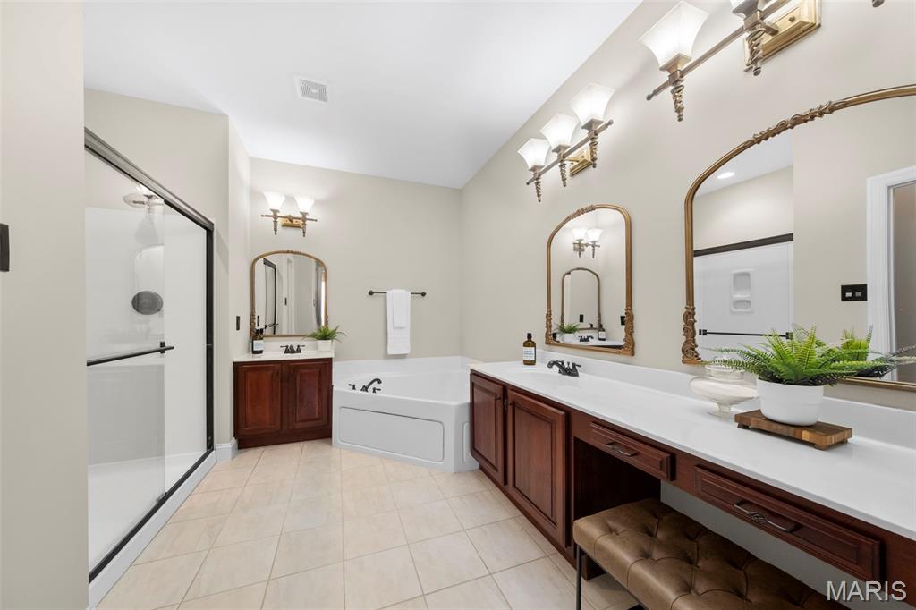 St Charles, Missouri 63303, United States, 3 Bedrooms Bedrooms, ,3 BathroomsBathrooms,Residential,Active,127433