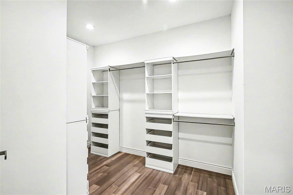 South Wind 4 - Residential