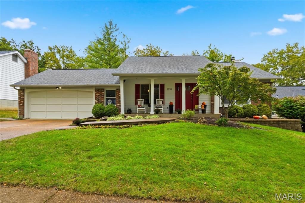 Photo of 1739 tralee Court, Manchester, MO 63021 (MLS # 25071429)