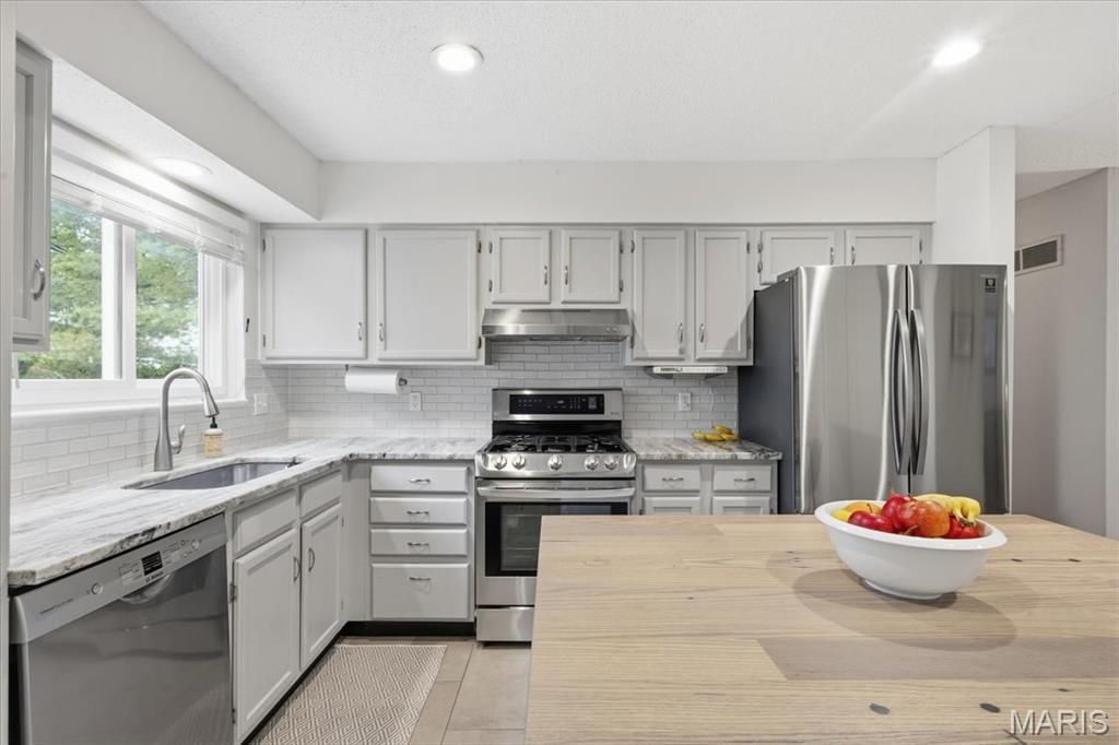 Photo of 1739 tralee Court, Manchester, MO 63021 (MLS # 25071429)