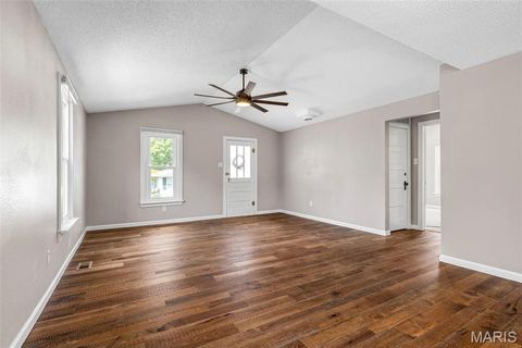 Tiny photo for 542 W Cherry Street, Winfield, MO 63389 (MLS # 25062433)