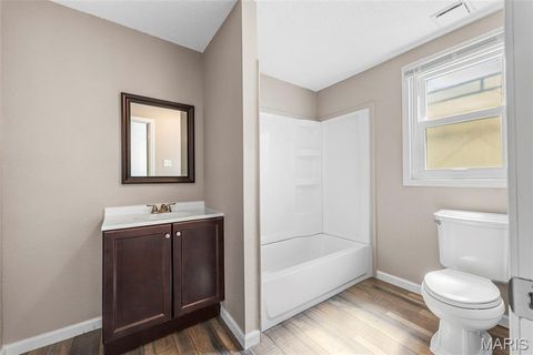 Tiny photo for 542 W Cherry Street, Winfield, MO 63389 (MLS # 25062433)