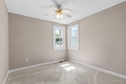 Tiny photo for 542 W Cherry Street, Winfield, MO 63389 (MLS # 25062433)