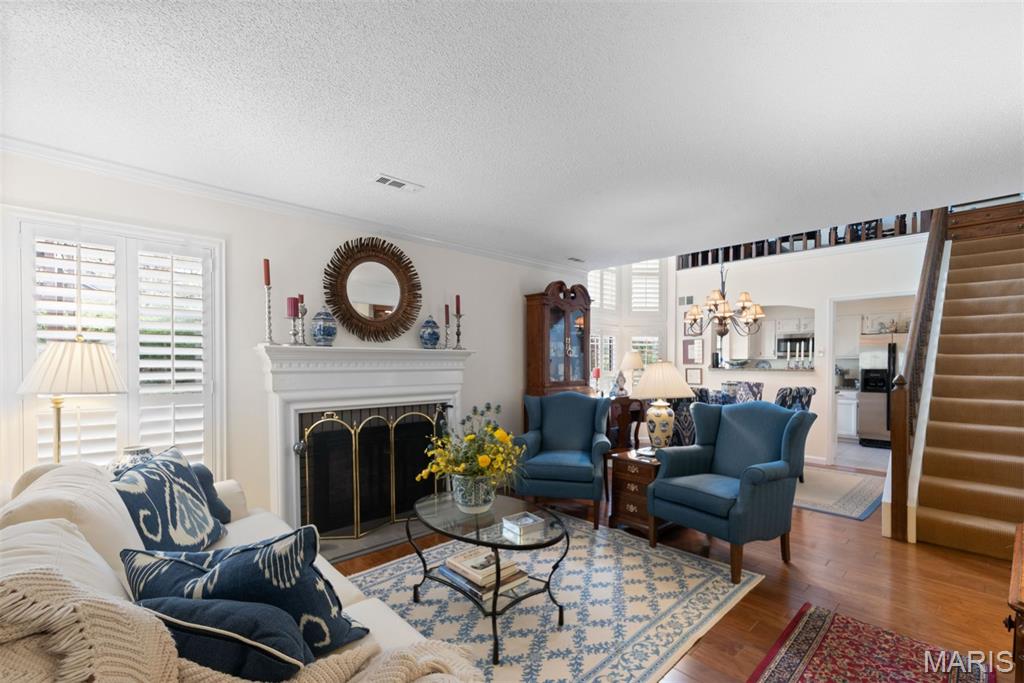 1940 Meadowtree Lane 2