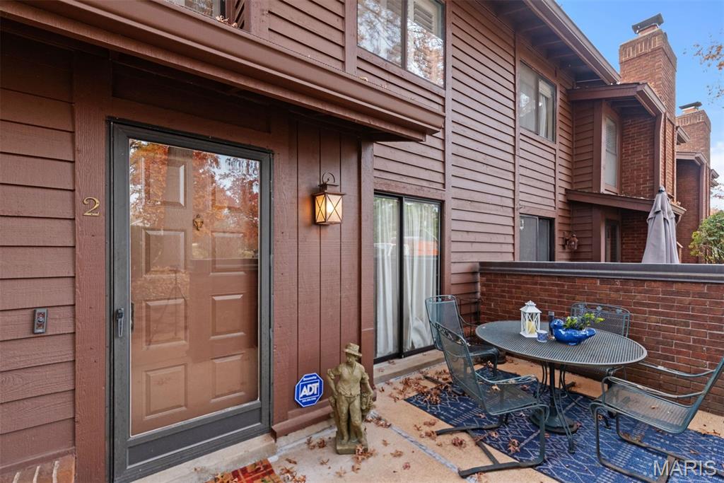 1940 Meadowtree Lane 2