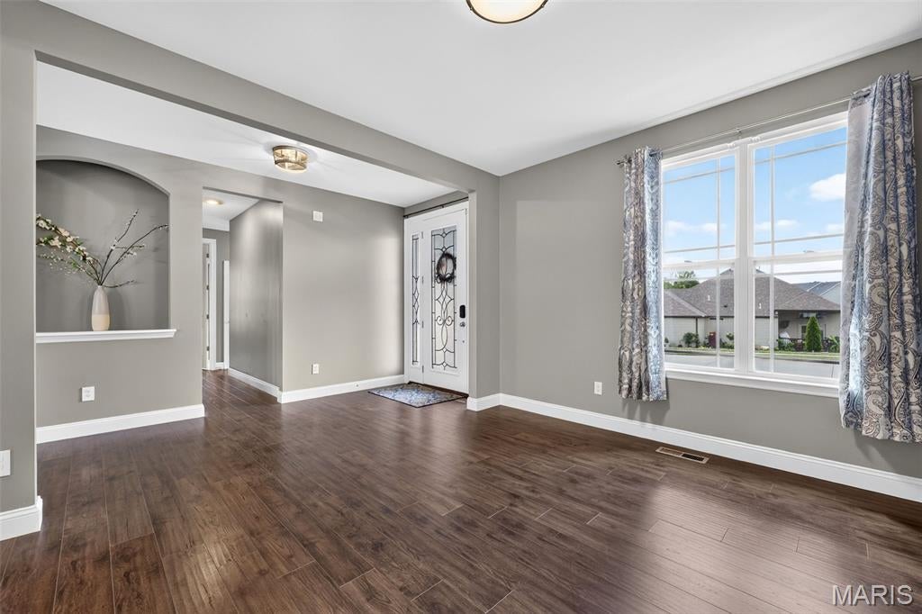 401 Hamlet Court