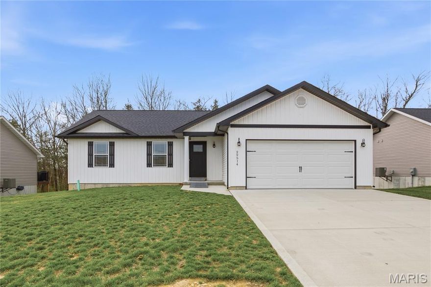 Why wait on new construction!
2yr old new home. Open Concept. Vaulted Ceilings. Granite Countertops. Deck. LVP Flooring. Main Floor Laundry. Walkout Basement. 2 Car Garage.
Basically a new house.
Showings start 4/3