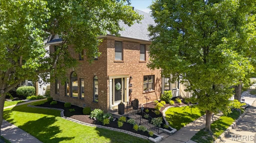 Photo of 950 Barnard College Lane, St Louis, MO 63130 (MLS # 26029057)