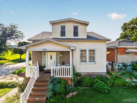 Photo of 945 Regina Avenue, St Louis, MO 63125 (MLS # 26045706)