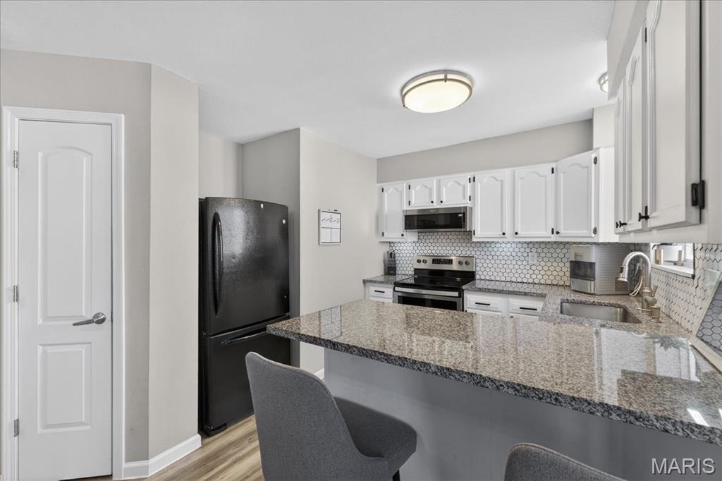 Sunset Ac Condos #8 Ph1 - Residential