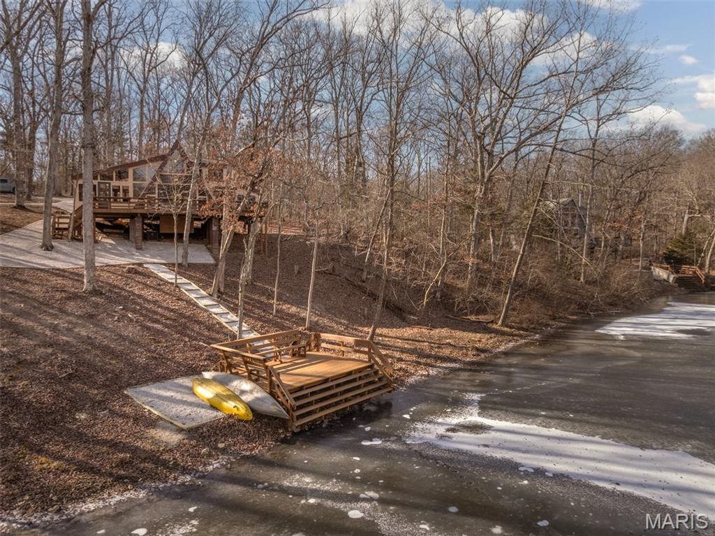 Photo of 402 Cervina Woods Drive, Innsbrook, MO 63390 (MLS # 26003902)