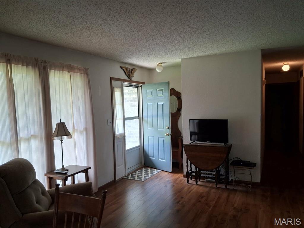 406 Chadrick Drive - Photo 2