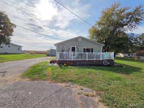 Photo of 31595 Old Monticello Road, Canton, MO 63435 (MLS # 26068451)