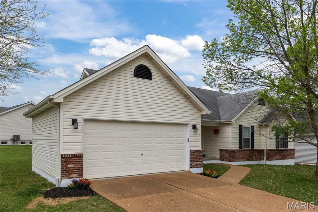 Photo of 241 Huntsdale Drive, Wentzville, MO 63385 (MLS # 26023658)