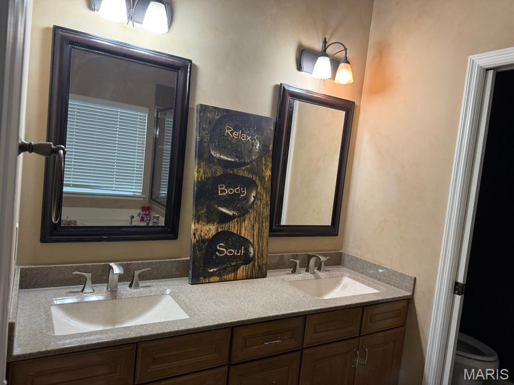 St Peters, Missouri 63366, United States, 4 Bedrooms Bedrooms, ,4 BathroomsBathrooms,Residential,Active,221839