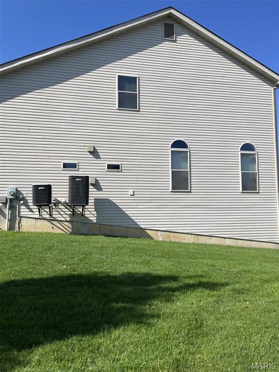 St Peters, Missouri 63366, United States, 4 Bedrooms Bedrooms, ,4 BathroomsBathrooms,Residential,Active,221839