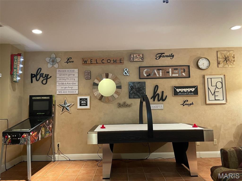 St Peters, Missouri 63366, United States, 4 Bedrooms Bedrooms, ,4 BathroomsBathrooms,Residential,Active,221839