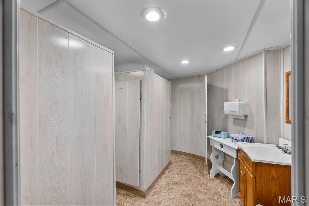 N/A - Commercial Sale