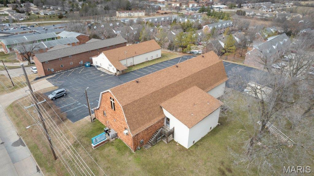 2826 Independence Street