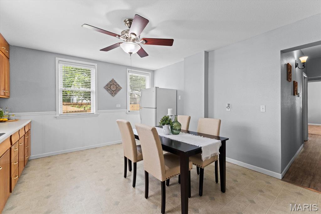 Edwardsville, Illinois 62025, United States, 2 Bedrooms Bedrooms, ,1 BathroomBathrooms,Residential,Pending,172589