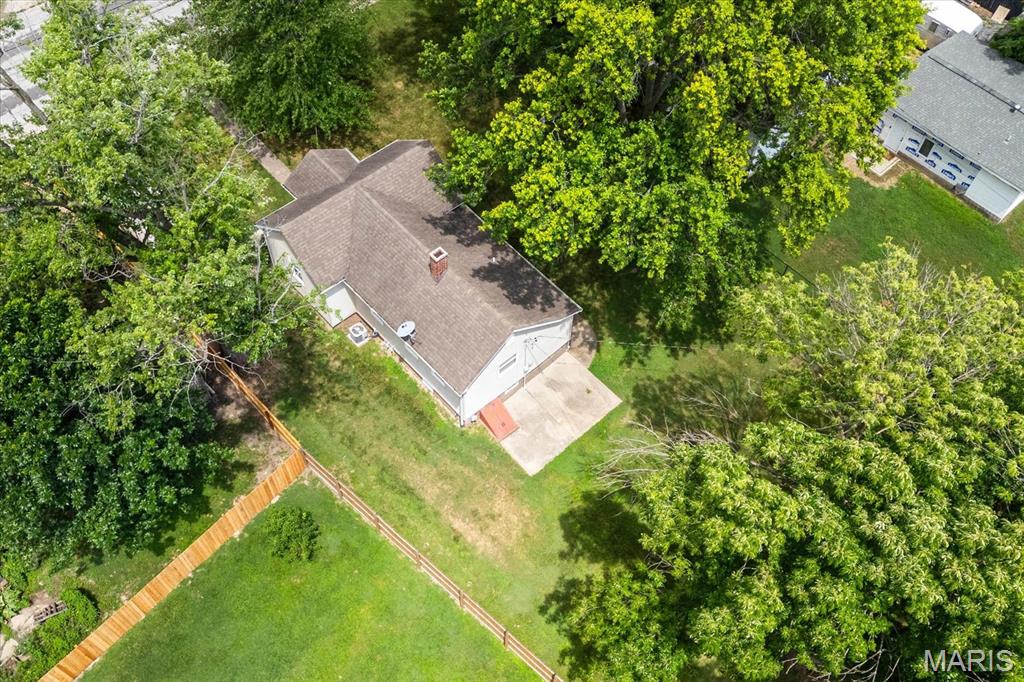 Edwardsville, Illinois 62025, United States, 2 Bedrooms Bedrooms, ,1 BathroomBathrooms,Residential,Pending,172589