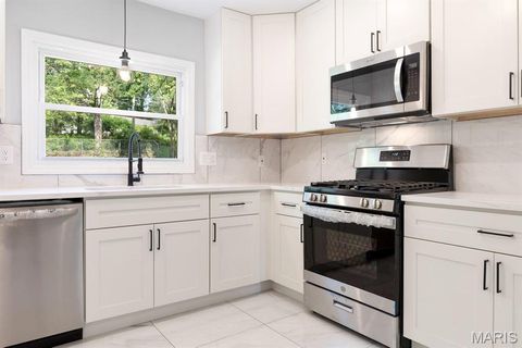 Tiny photo for 815 Ariege Drive, Creve Coeur, MO 63141 (MLS # 26011856)