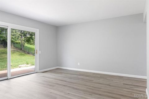 Tiny photo for 815 Ariege Drive, Creve Coeur, MO 63141 (MLS # 26011856)