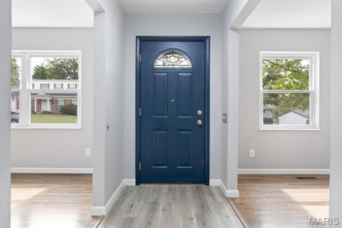 Tiny photo for 815 Ariege Drive, Creve Coeur, MO 63141 (MLS # 26011856)