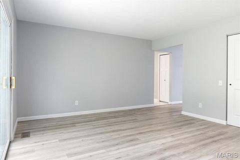 Tiny photo for 815 Ariege Drive, Creve Coeur, MO 63141 (MLS # 26011856)