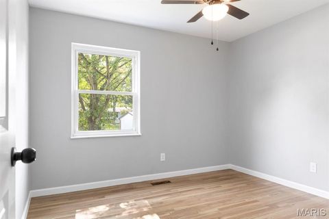 Tiny photo for 815 Ariege Drive, Creve Coeur, MO 63141 (MLS # 26011856)