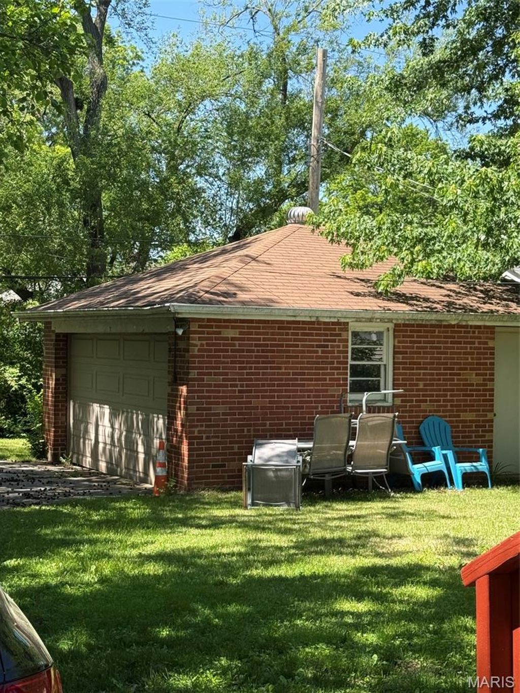 Photo of 185 De Smet Drive, Florissant, MO 63031 (MLS # 26030146)